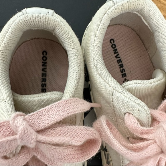 Converse One Star Ox Sneaker White and Pink  Size 6 - Picture 6 of 6